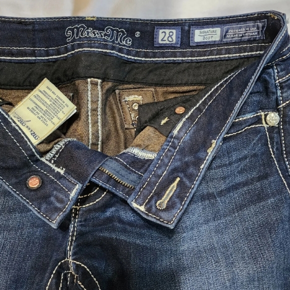Miss Me jeans Sz 28 Signature Boot Stretch Denim Low Rise Red Bling Dark EUC - Picture 6 of 14